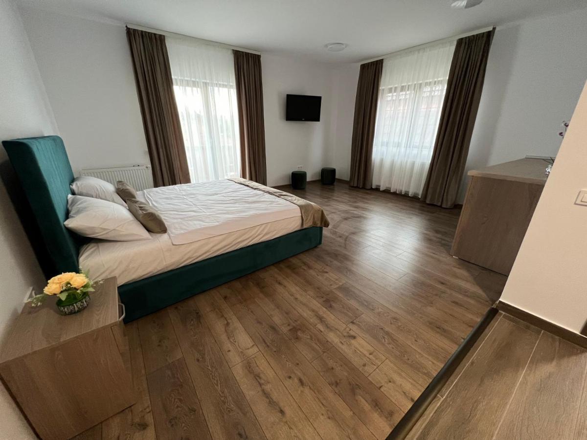 Aparthotel Plevnei 3 คลูจ-นาโปกา ภายนอก รูปภาพ